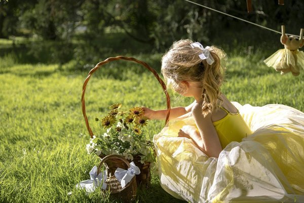 Tendances de la robe femme : élégance et originalité à découvrir